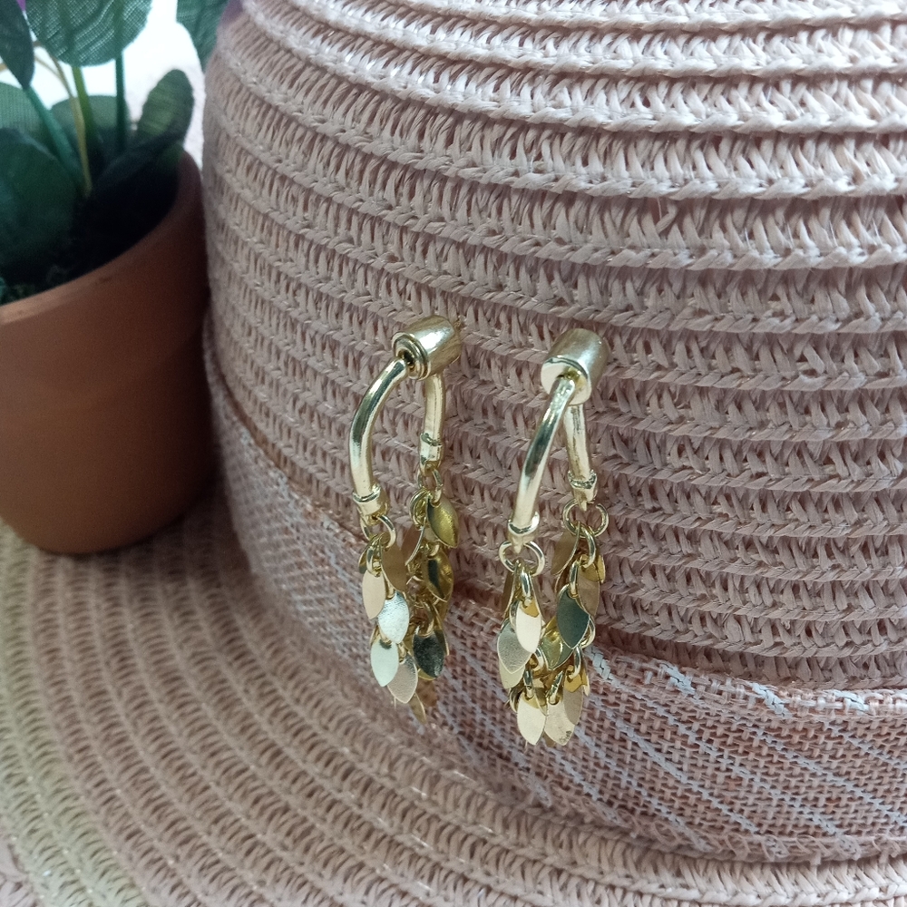 Gold Drop Sequin earrings - Picture 4 of 5